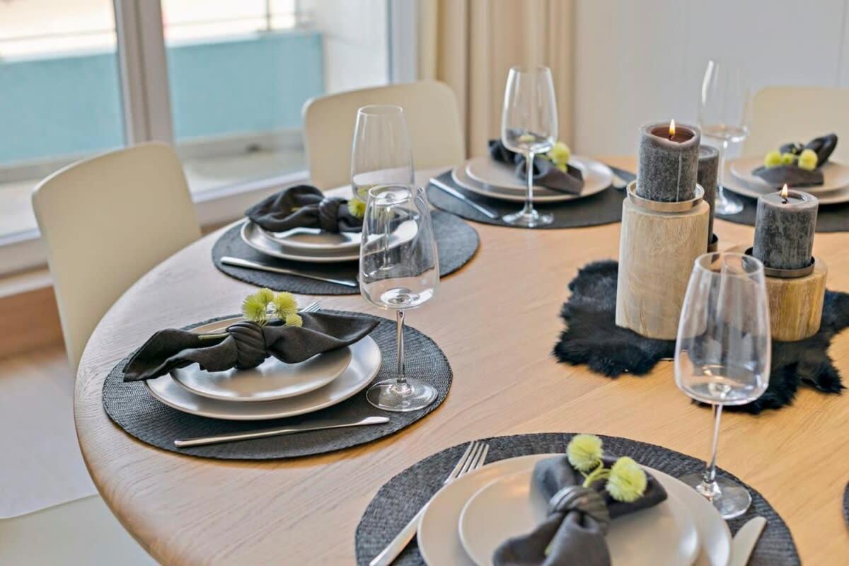 Huswell - Panoramic Seaview Apartment In 'T Zoute Knokke-Heist Exterior photo